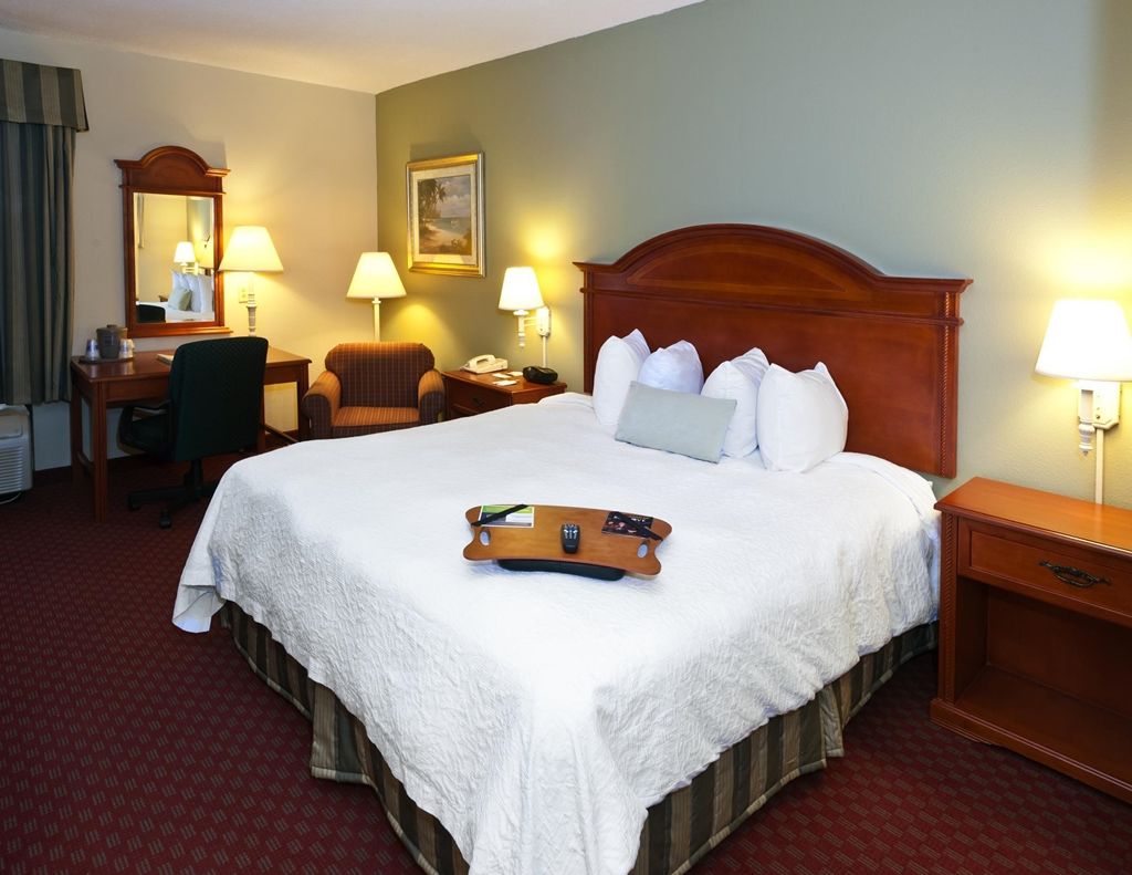 Hampton Inn Concord/Каннаполіс Номер фото